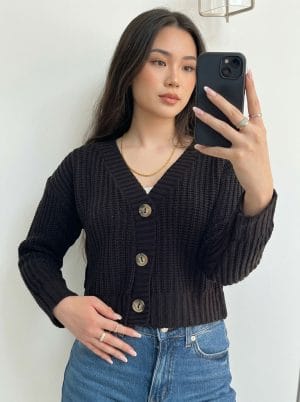 black_1 Crop Chunky Cardigan